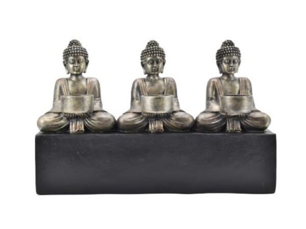 Buddhaer med fyrfad