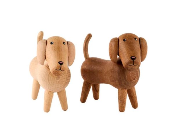 Hund i træ 15 cm