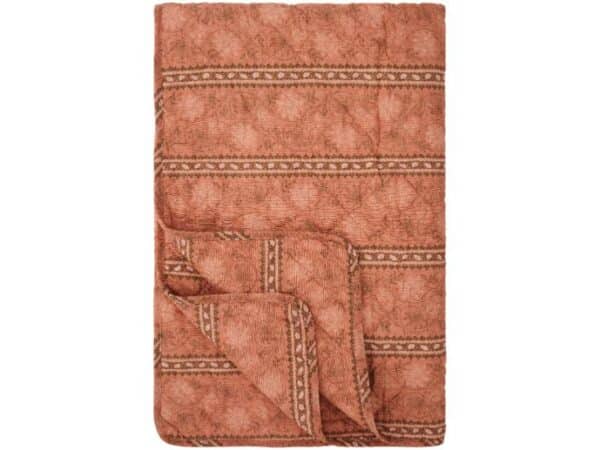 Ib Laursen Quilt Coral Almond med Blomsterranker – 130 × 180 cm